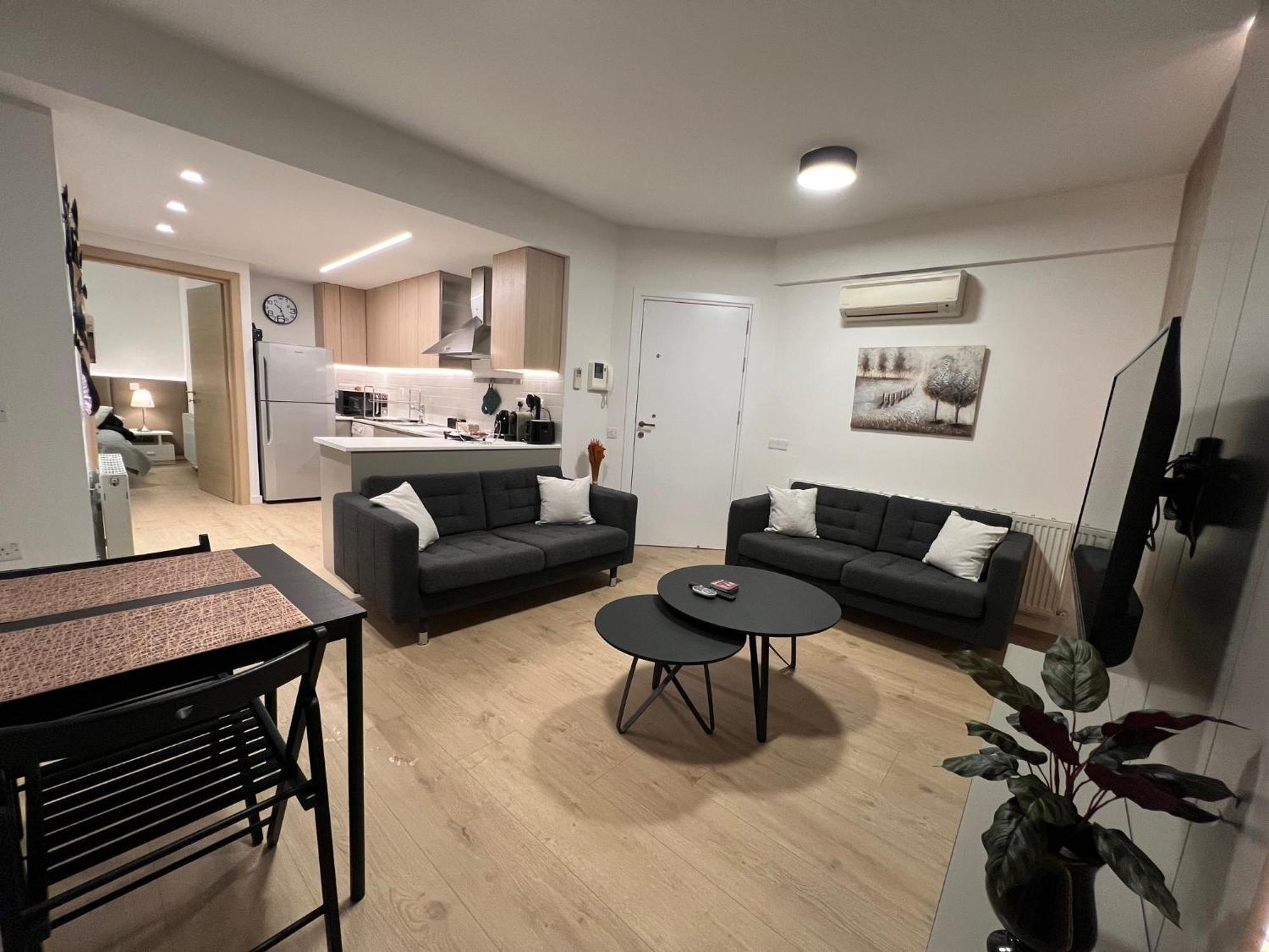 Daniela'S Modern Apartment Strovolos ภายนอก รูปภาพ